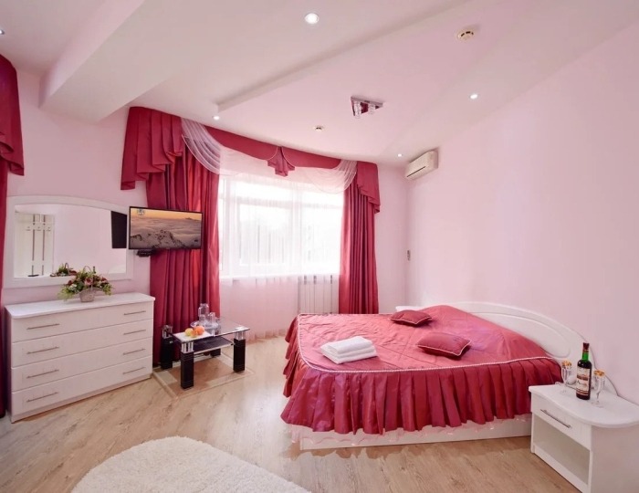 Полулюкс с балконом - Отель «Радуга-Престиж»